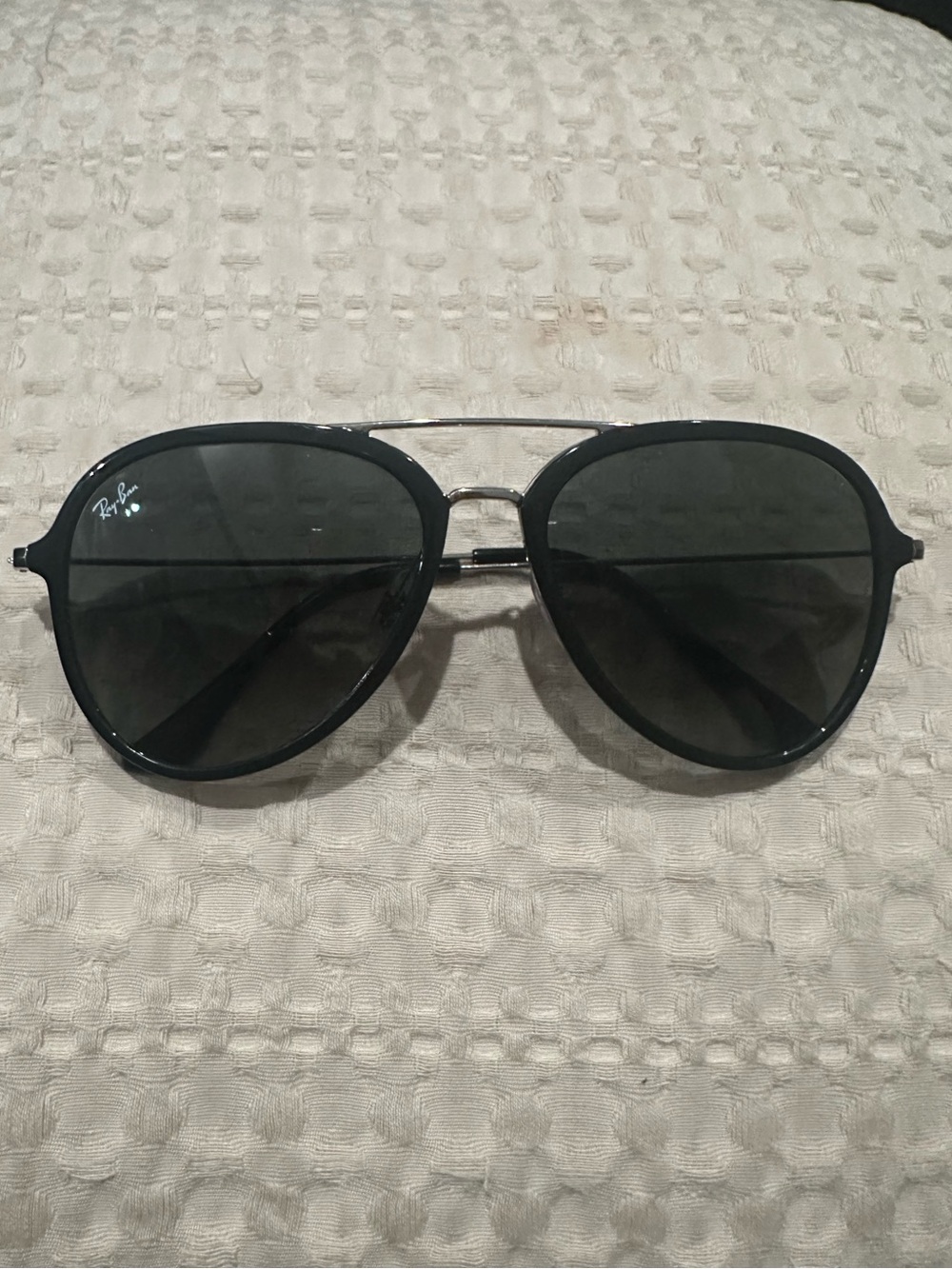 Ray-Ban Black Aviator Sunglasses - Women’s Classic UV Protection